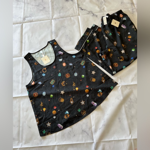 FABLETICS ecosatin crop pants and tank pijama set ✨ - Picture 4 of 12